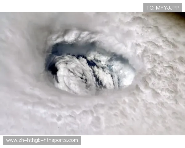 足球风暴眼与乒乓台风眼的能量共振